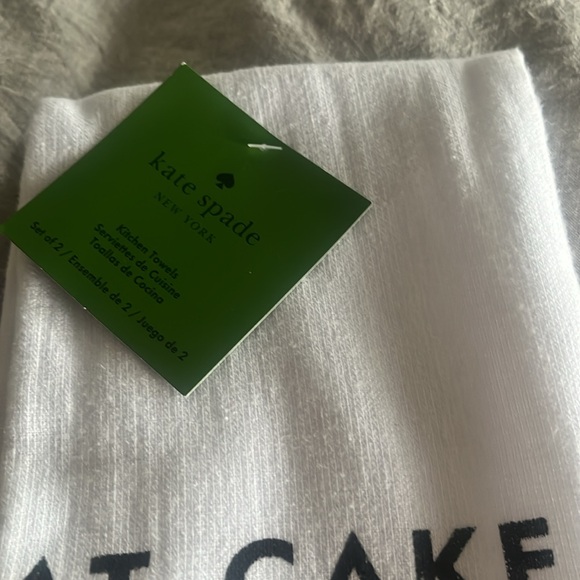 NWT Kate Spade EAT CAKE FOR BREAKFAST towels white hot pink basket weave - Picture 2 of 3